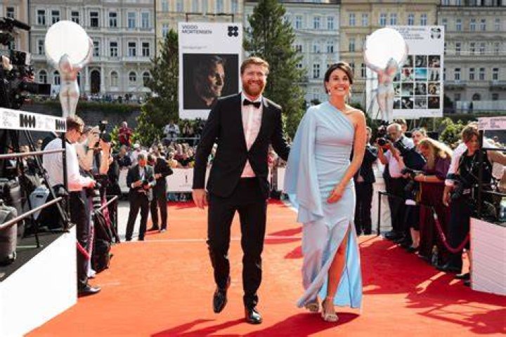 How Old Is Markéta Burešová? Personal Details On Jakub Voracek Wife