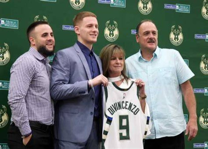 Who Are Donte Divincenzo’s Parents, Girlfriend And Family? All You Must Know